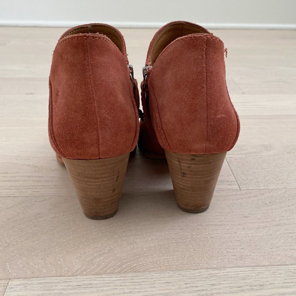 frye • reed rosewood suede rust ankle point bootie - Picture 6 of 12